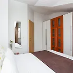 Apartman With Parking Space - 13973 Vodice