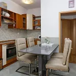 With Parking Space - 13973 Apartman Vodice