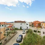Apartman With Parking Space - 13973 *