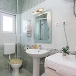Apartment With Parking Space - 13973 *