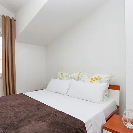 Apartman With Parking Space - 13973