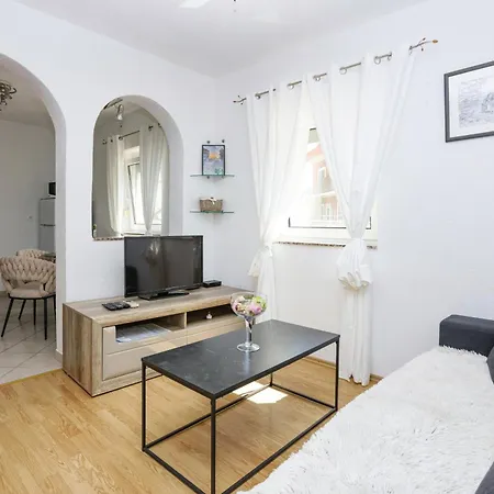 With Parking Space - 13973 Apartman Vodice