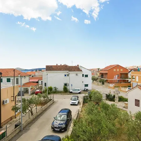Apartman With Parking Space - 13973 *