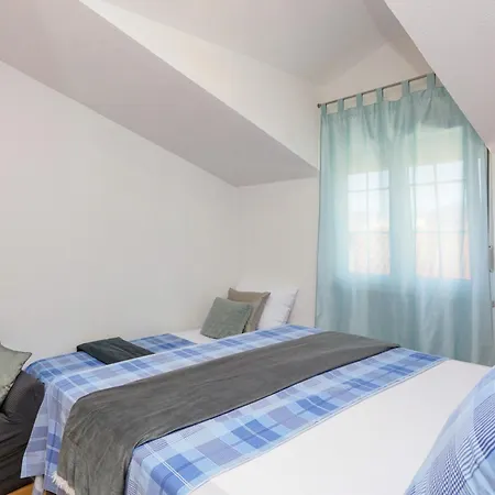 With Parking Space - 13973 Apartman